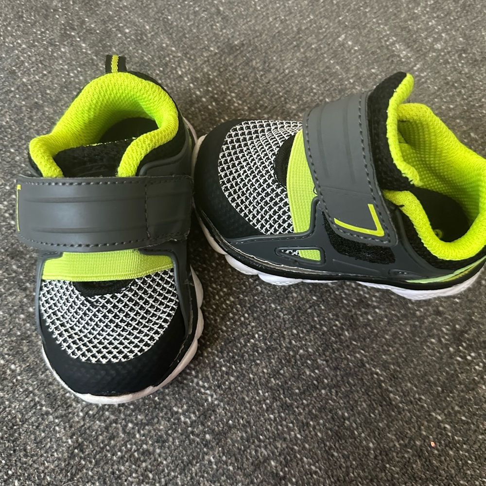 Toddler Boys Sneakers Size 4 Garanimals Black with White & Neon Yellow accents